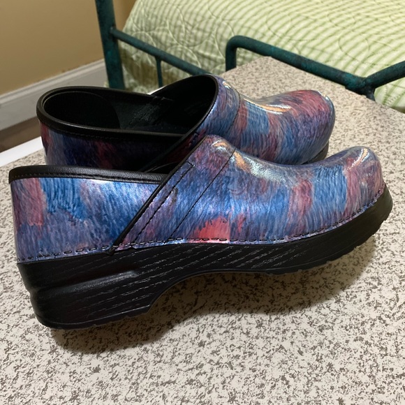 Dansko Clogs - Picture 4 of 8
